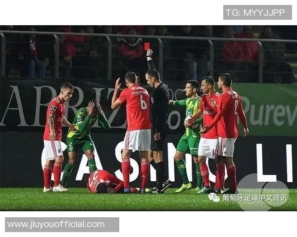 足总杯精彩对决本菲卡凭乌龙球险胜那不勒斯战术解析与赛后反思